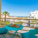 Διαμέρισμα Sunny Seaside Escape