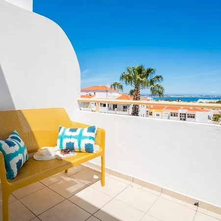 Διαμέρισμα Sunny Seaside Escape