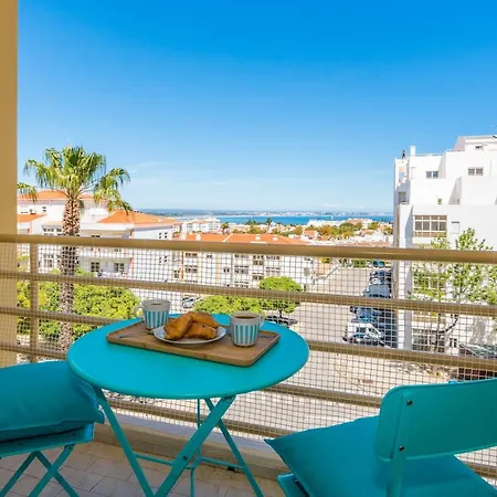 Apartment Sunny Seaside Escape