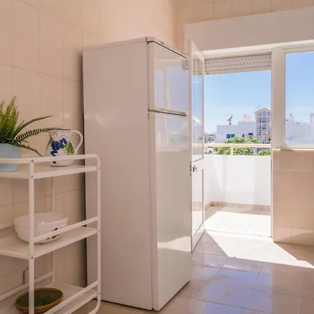 Sunny Seaside Escape *