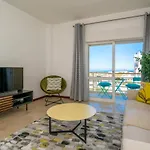 Daire Sunny Seaside Escape
