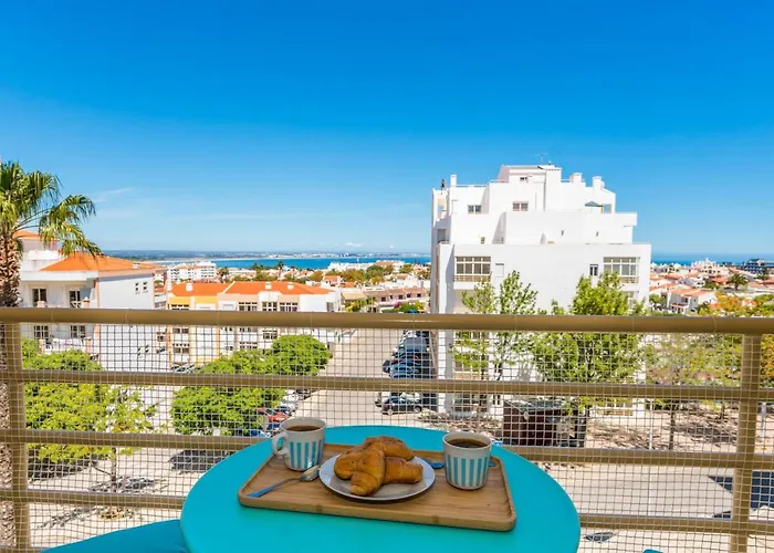 アパート Sunny Seaside Escape *